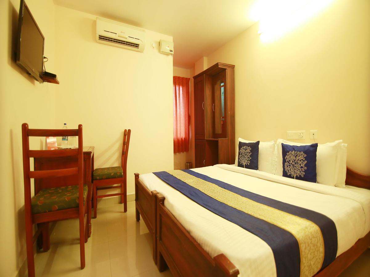 Oyo 4824 Hotel Star Kochi Extérieur photo