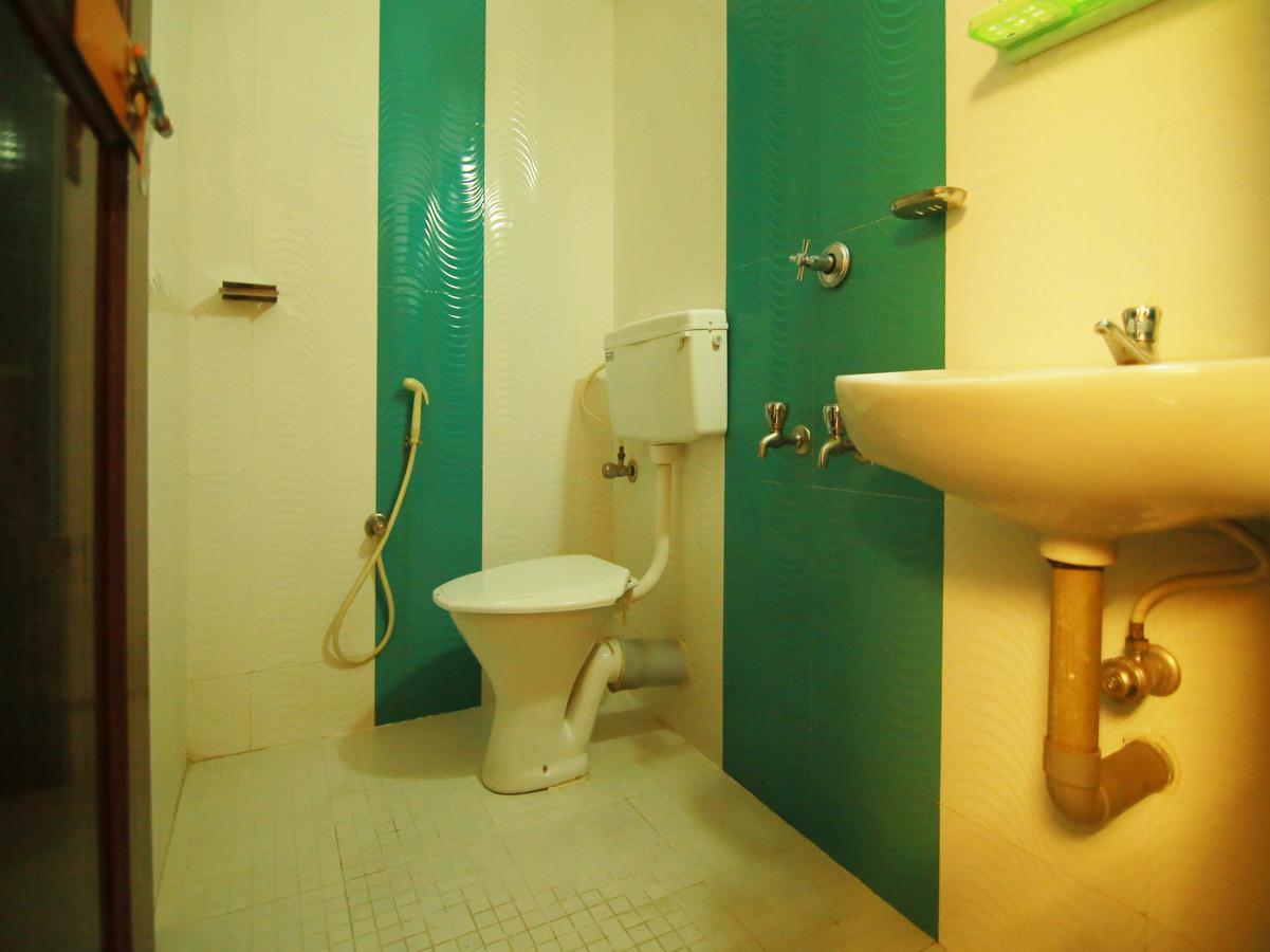 Oyo 4824 Hotel Star Kochi Extérieur photo