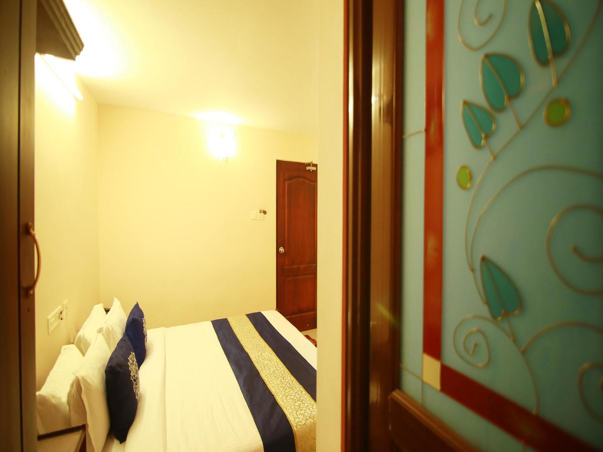Oyo 4824 Hotel Star Kochi Extérieur photo